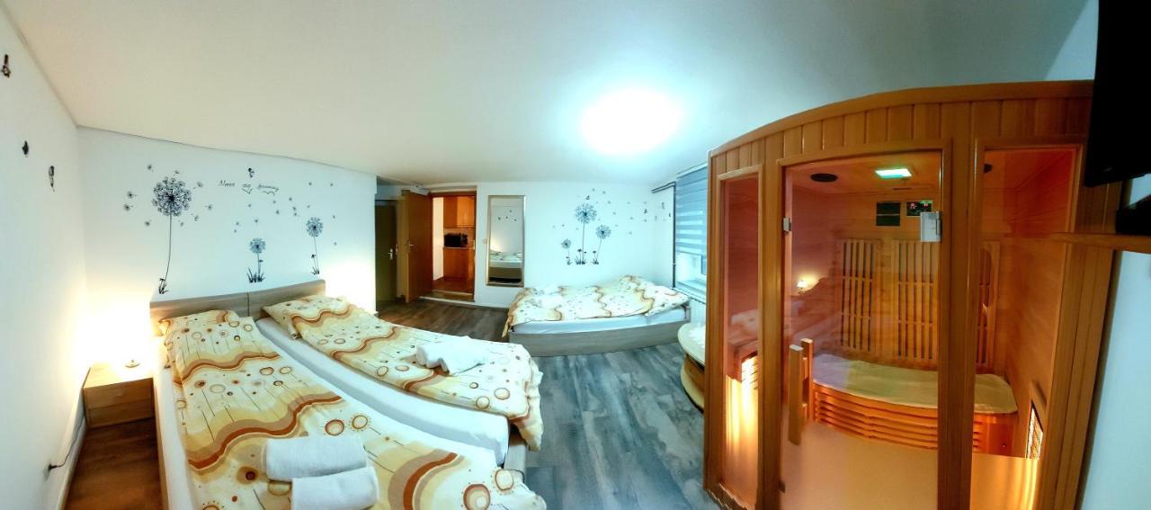 Apartma Na Ravnicah ツェルクノ エクステリア 写真