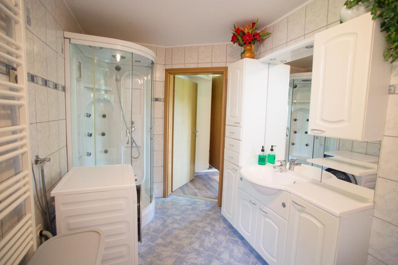 Apartma Na Ravnicah ツェルクノ エクステリア 写真